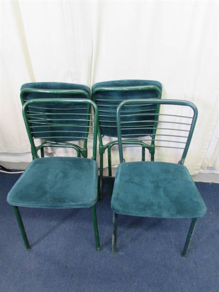 Set of 4 Vintage Folding Chairs