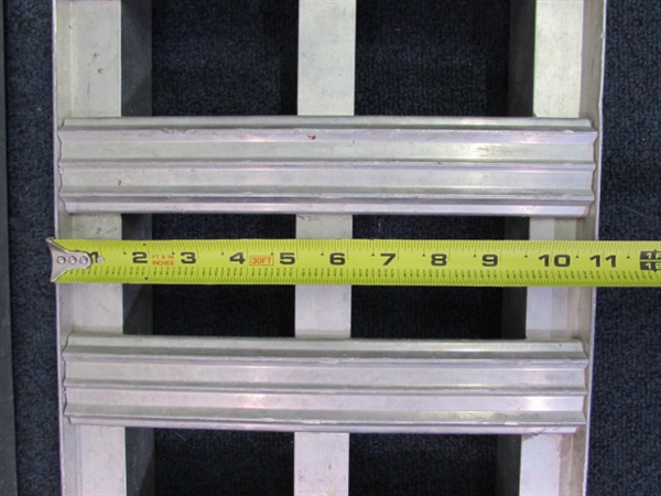 FOLDING ALUMINUM RAMPS