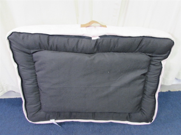 NEW - LARGE RECTANGULAR DOG BED