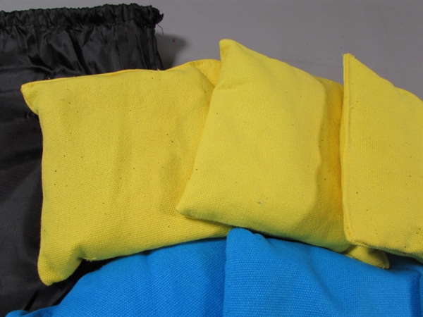 BLUE/GOLD CORNHOLE BAGS W/BAG