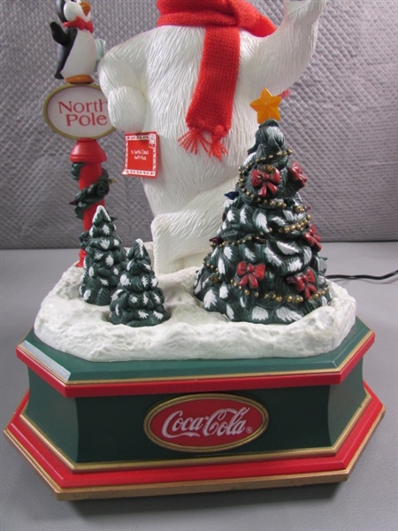 ANIMATED/MUSICAL COCA-COLA BEAR