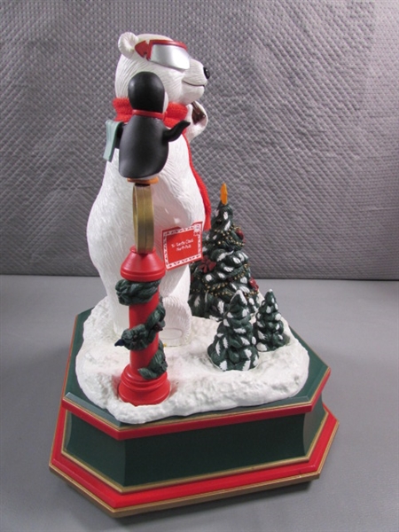 ANIMATED/MUSICAL COCA-COLA BEAR