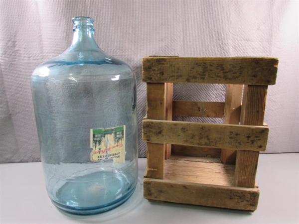 5-GALLON GLASS WATER BOTTLE W/WOODEN CRATE