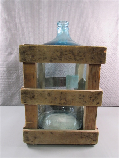 5-GALLON GLASS WATER BOTTLE W/WOODEN CRATE