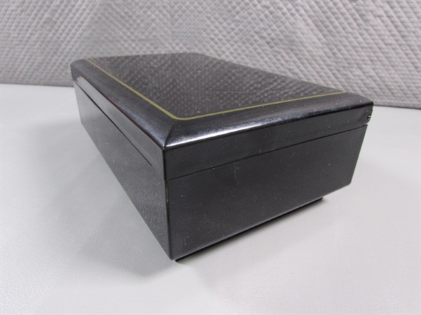 BLACK JAPANESE JEWELRY BOX W/JEWELRY