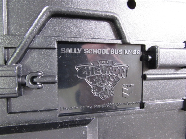 2 NIP CHEVRON CARS & SCHOOL BUS