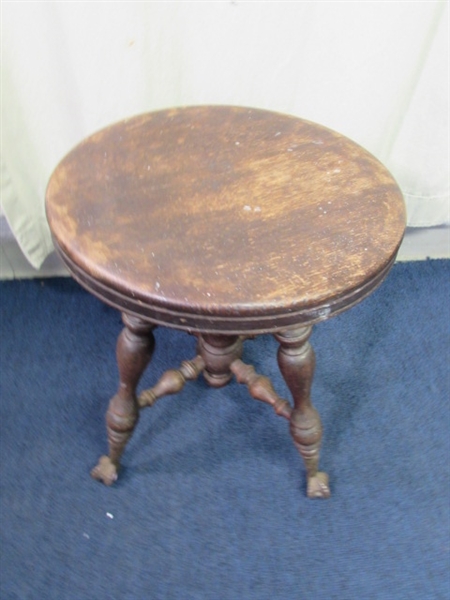 ANTIQUE CLAW FOOT PIANO STOOL