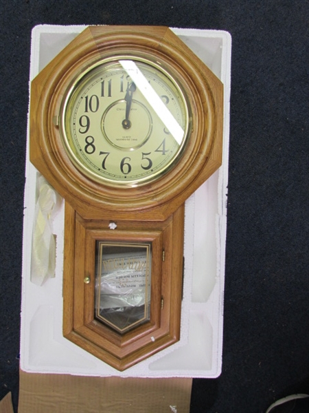 NEW OAK SCHOOLHOUSE WALL CLOCK