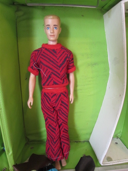VINTAGE BARBIE LOT