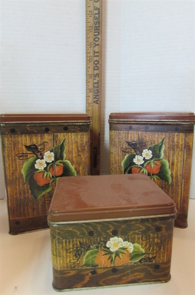 VINTAGE TINS