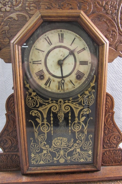 GINGERBREAD KITCHEN CLOCK
