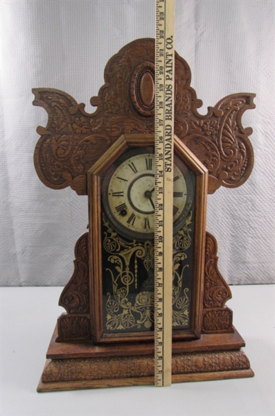 GINGERBREAD KITCHEN CLOCK