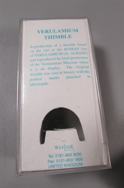 LARGE COLLECTION OF THIMBLES