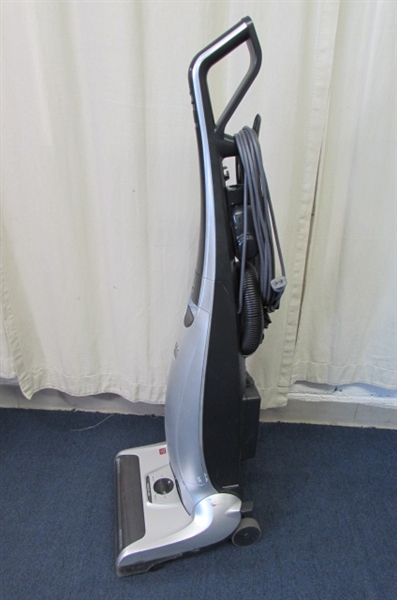 KENMORE ELITE UPRIGHT VACUUM CLEANER W/ONBOARD TOOLS