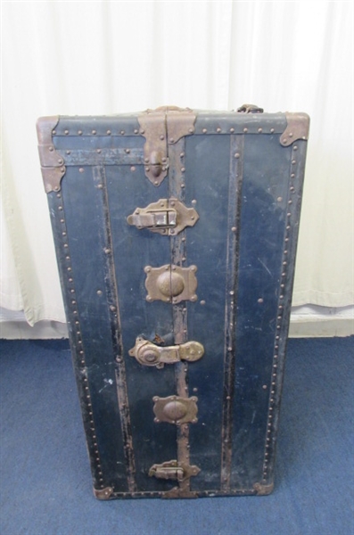 ANTIQUE WARDROBE TRUNK
