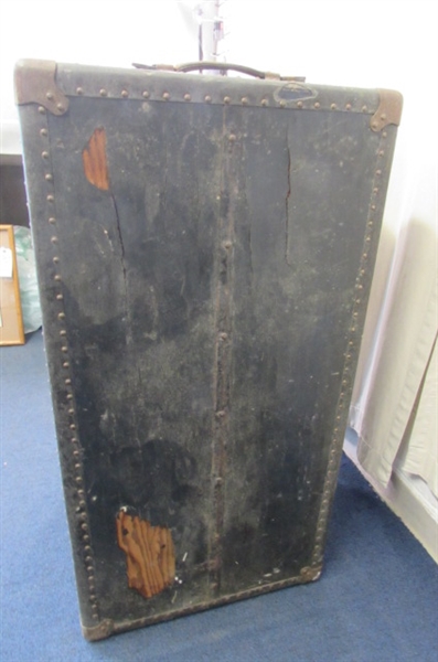 ANTIQUE WARDROBE TRUNK