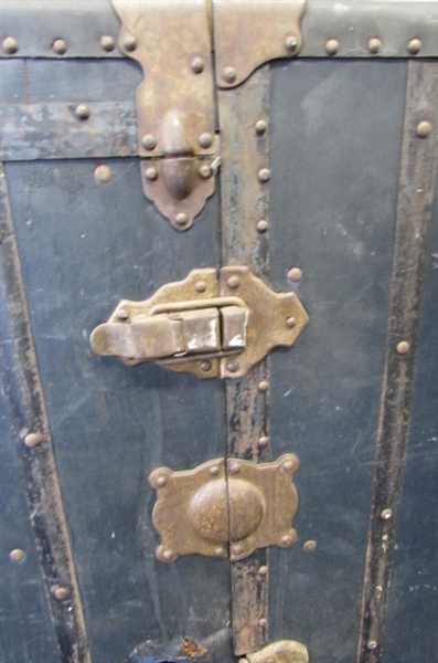 ANTIQUE WARDROBE TRUNK
