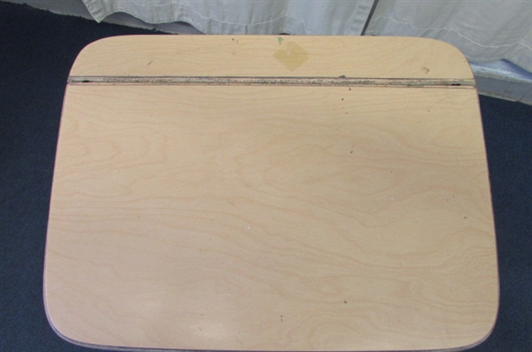 VINTAGE SCHOOL DESK W/ATTACHED CHAIR