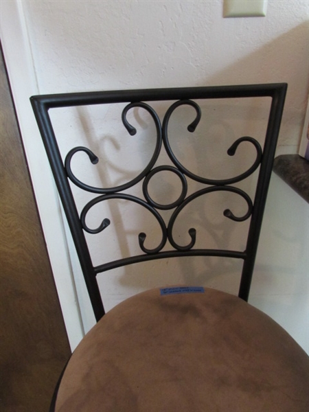 3 BAR STOOLS