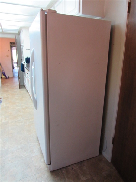 KENMORE SIDE-BY-SIDE REFRIGERATOR/FREEZER