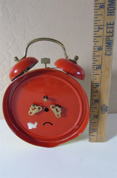 VINTAGE MICKEY MOUSE ALARM CLOCK