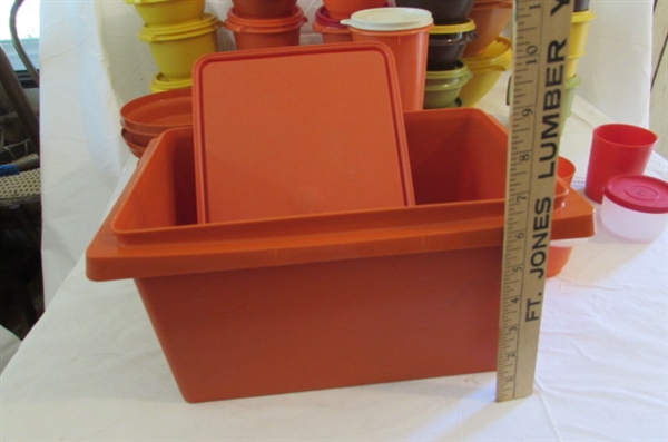 VINTAGE TUPPERWARE