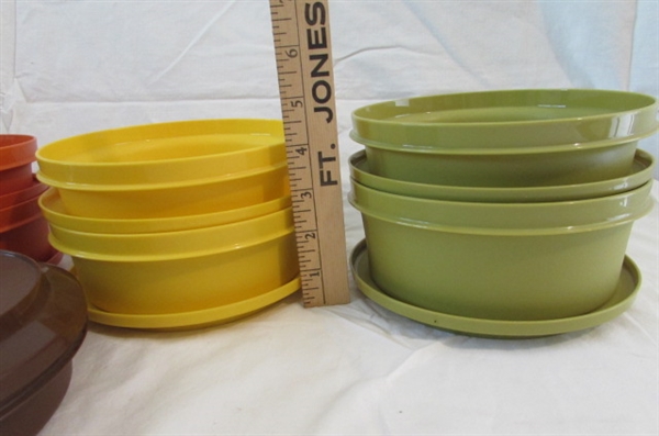 VINTAGE TUPPERWARE