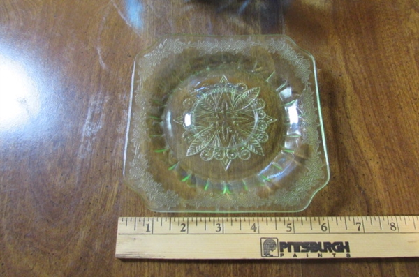 VINTAGE AND DEPRESSION ERA GLASSWARE