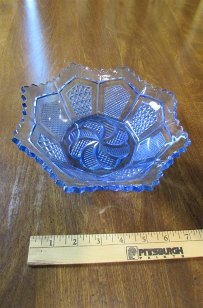 VINTAGE AND DEPRESSION ERA GLASSWARE