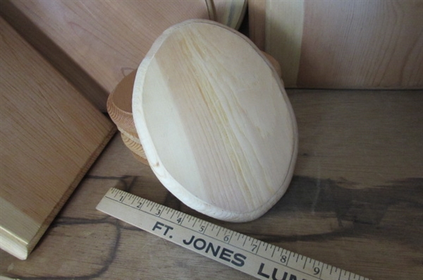 LARGE ASSORTMENT OF WOODEN PLAQUES