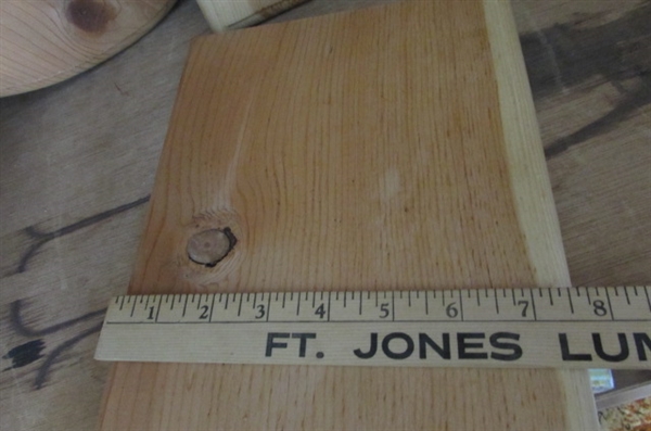 LARGE ASSORTMENT OF WOODEN PLAQUES