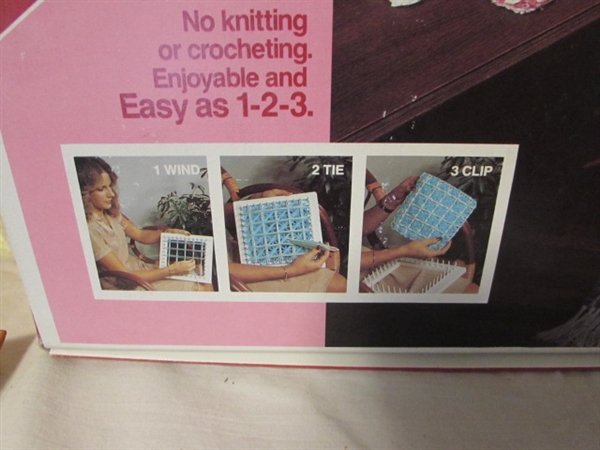 VINTAGE YARN & LAP-WEAVING LOOM
