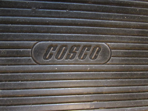 VINTAGE COSCO STOOL - STEP STOOL