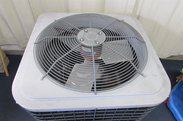 AIR CONDITIONING UNIT W/CONDENSER