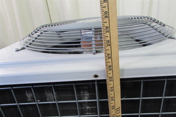 AIR CONDITIONING UNIT W/CONDENSER