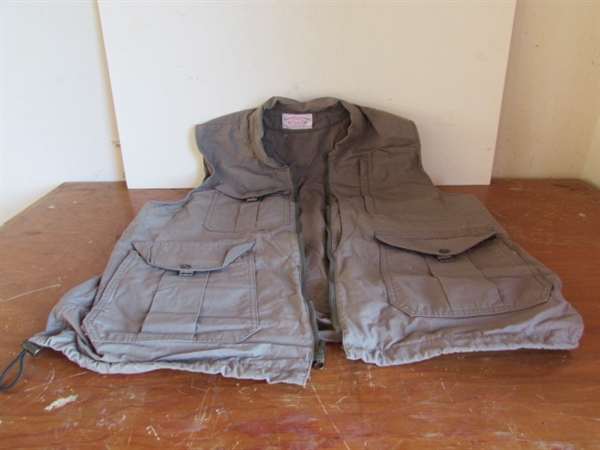 FISHING CHAIR AND VESTS
