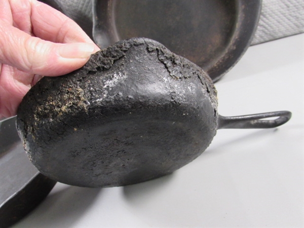 4 CAST IRON SKILLETS