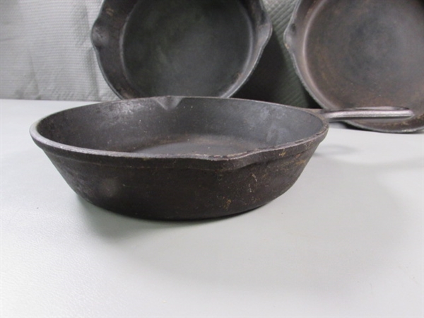4 CAST IRON SKILLETS
