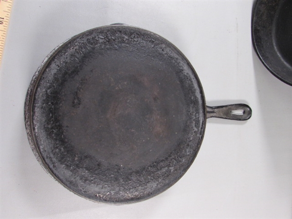 4 CAST IRON SKILLETS