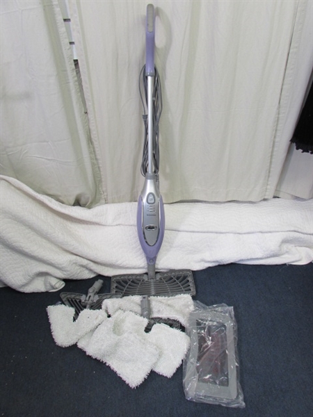 STEAM MOP WITH ATTACHMENTS