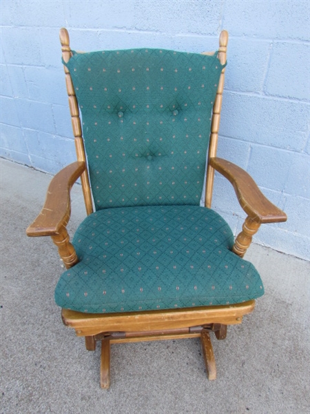 GLIDER ROCKER