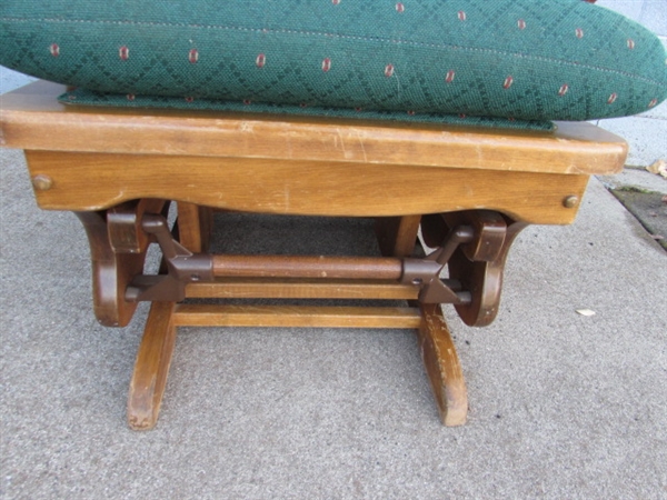 GLIDER ROCKER