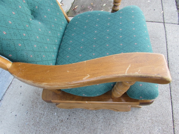GLIDER ROCKER