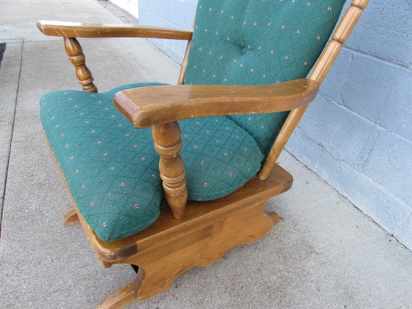 GLIDER ROCKER