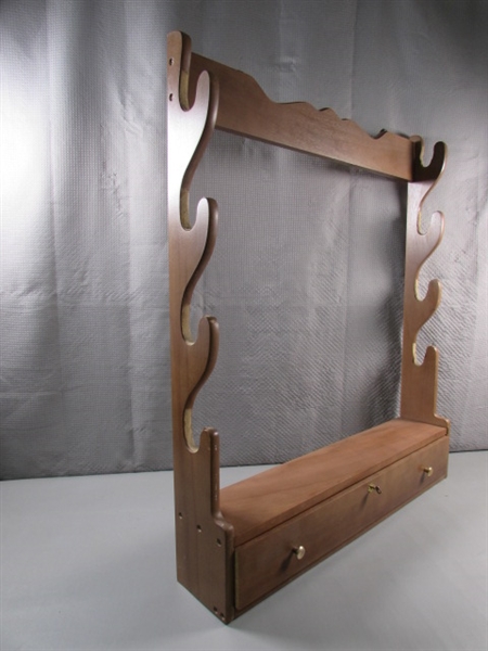 WALL MOUNT RIFLE MOUNT