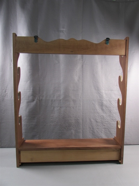 WALL MOUNT RIFLE MOUNT