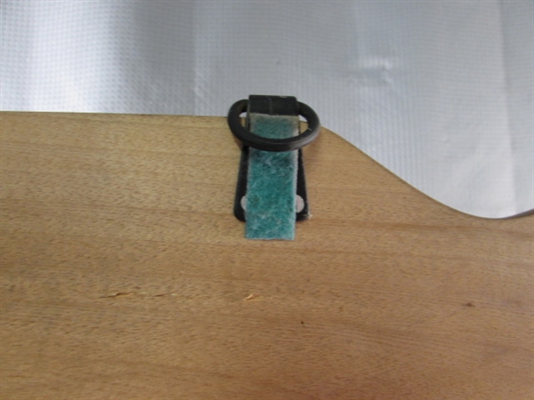 WALL MOUNT RIFLE MOUNT