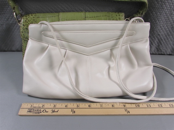 LADIES HANDBAGS & CLUTCHES