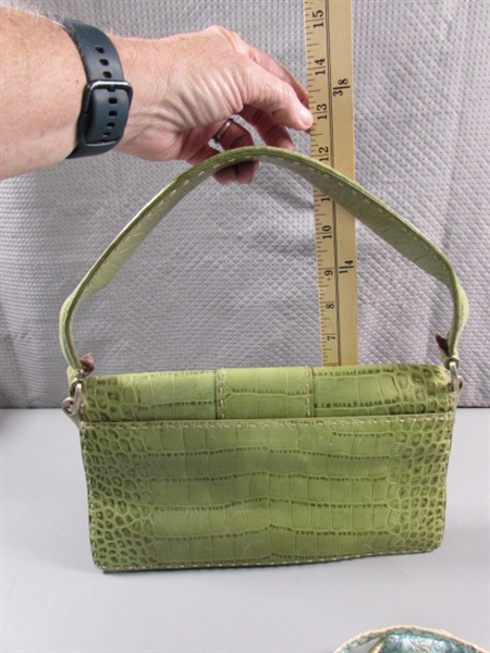 LADIES HANDBAGS & CLUTCHES