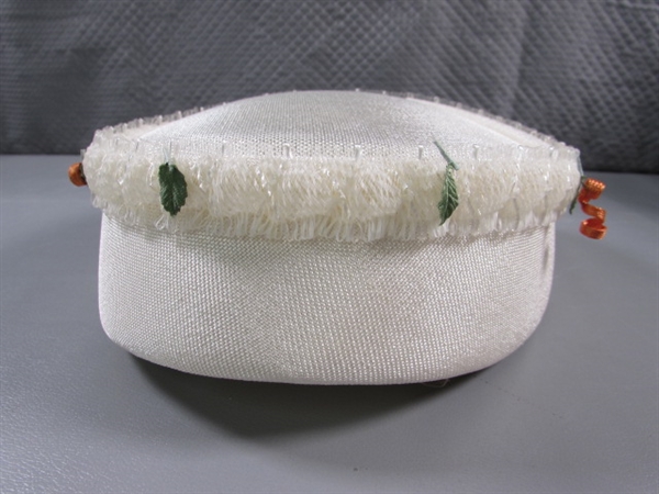 2 VINTAGE LADIES HATS